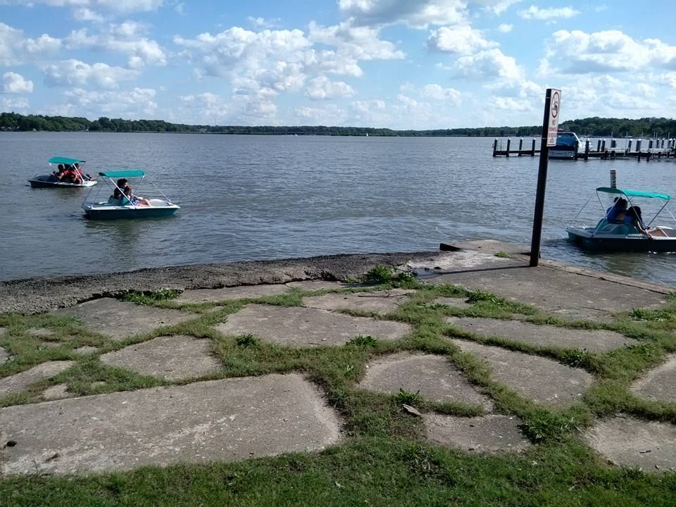 Pedal boats, standup paddle board returning to Lake Decatur NewsCenter17