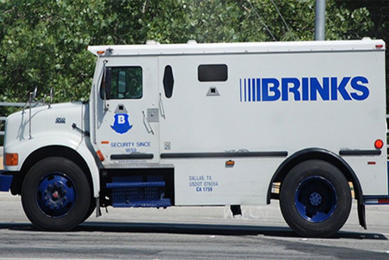 Armored Brinks truck robbed at gunpoint NewsCenter17