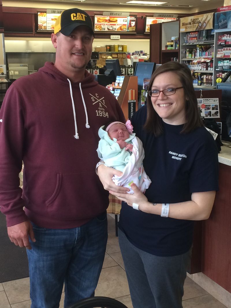 Woman gives birth at Casey's General Store in Moweaqua